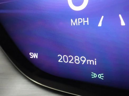 Certified 2025 Buick Envision Sport Touring image 14