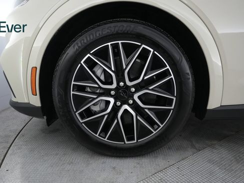 Used 2025 Ford Mustang Mach-E Premium RWD image 19