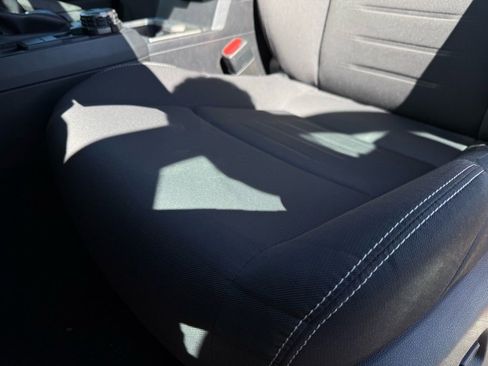 Used 2024 Toyota Tacoma TRD Off-Road image 23