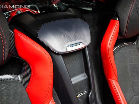 Used 2024 Chevrolet Corvette Stingray Premium Cpe w/ Z51 Performance Package RWD image 17