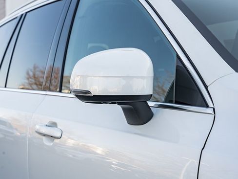 Used 2025 Volvo XC90 T8 Plus w/ Protection Package Premier image 13