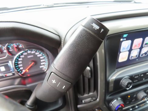 Used 2018 Chevrolet Silverado 1500 High Country image 28