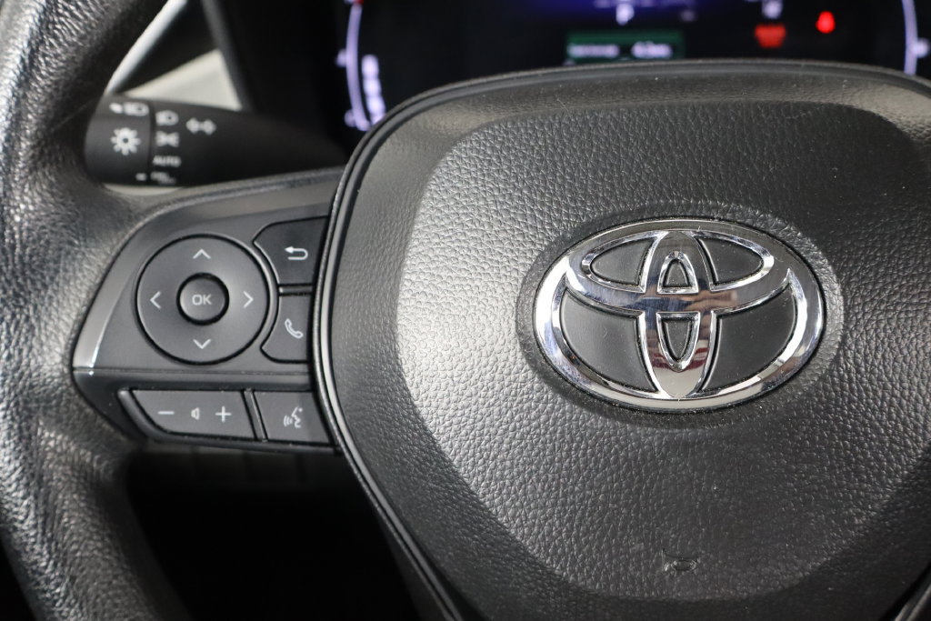Used 2026 Toyota Corolla LE FWD image 8