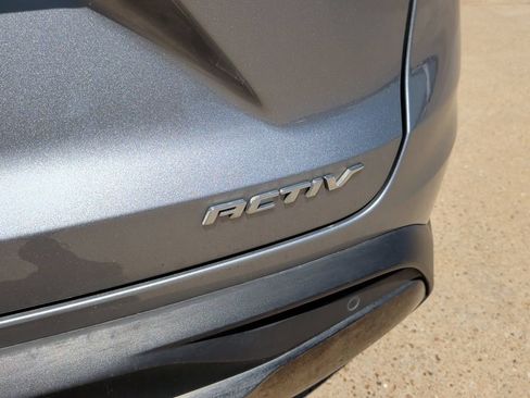 Used 2025 Chevrolet Trax ACTIV w/ Sunroof Package FWD image 35
