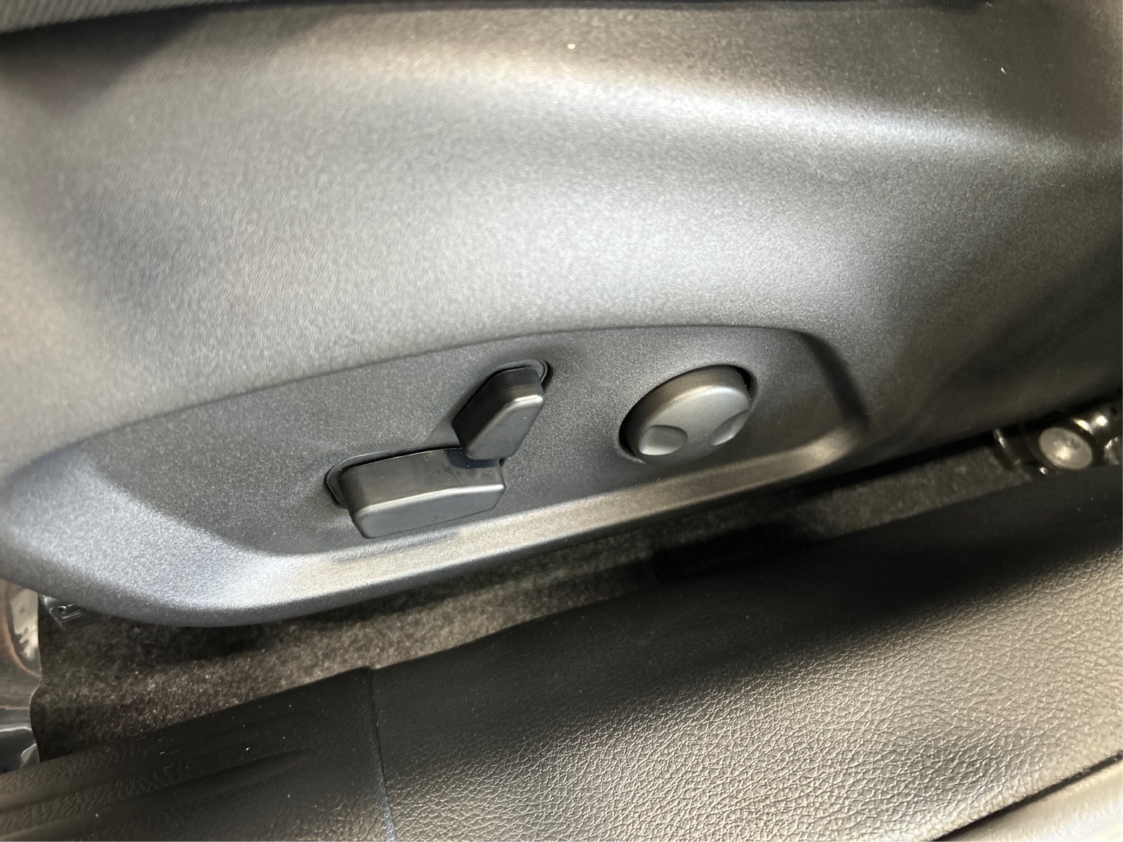 New 2026 Jeep Compass Limited AWD/4WD image 17