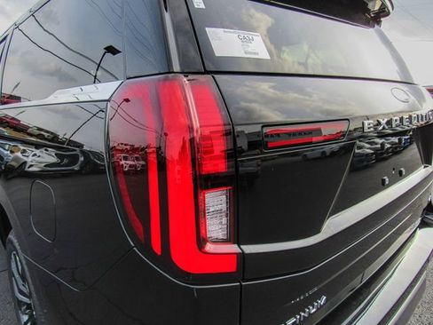 New 2025 Ford Expedition Max Platinum w/ Driver's Package image 6