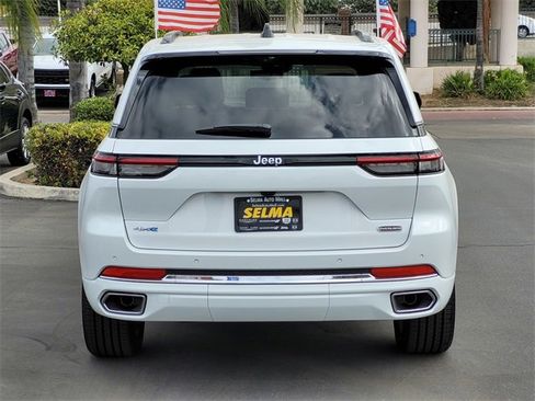 New 2023 Jeep Grand Cherokee Overland w/ Luxury Tech Group IV image 6