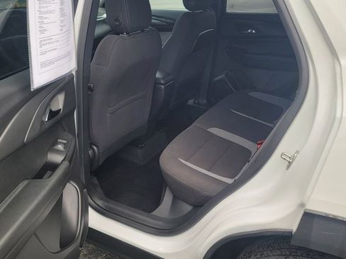 Used 2024 Chevrolet TrailBlazer LT FWD image 25