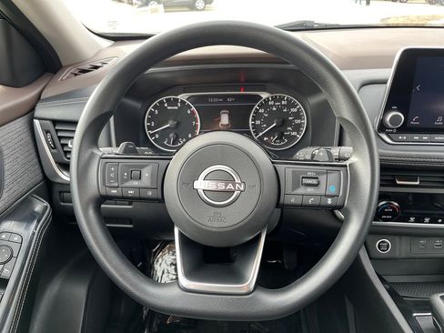 Used 2023 Nissan Rogue SV image 20