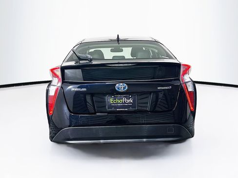 Used 2017 Toyota Prius Four image 7