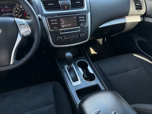 Used 2018 Nissan Altima 2.5 S w/ S Convenience Package image 16