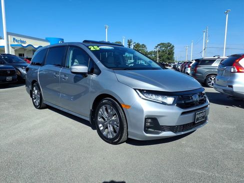 Certified 2025 Honda Odyssey Touring image 1