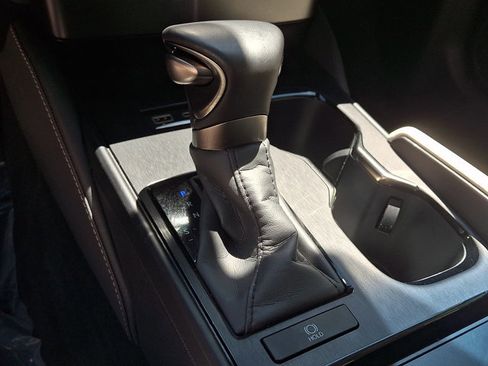 Certified 2025 Lexus ES 350 w/ Premium Package FWD image 16