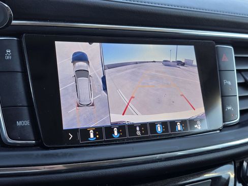 Used 2020 Buick Enclave Avenir w/ Avenir Technology Package image 26