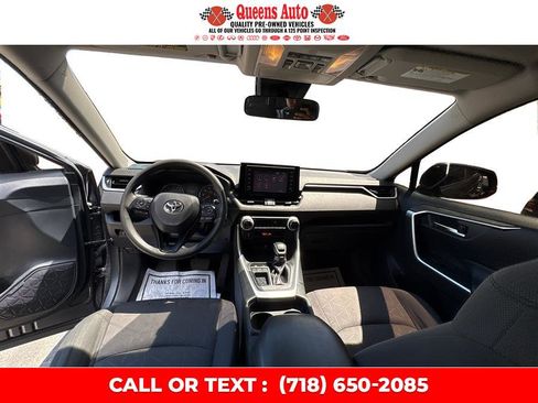 Used 2019 Toyota RAV4 XLE FWD image 25