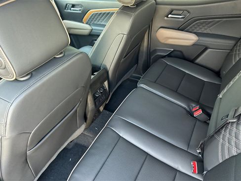 New 2026 GMC Canyon Denali image 10