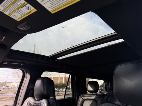 Used 2021 Lincoln Navigator L Reserve image 23