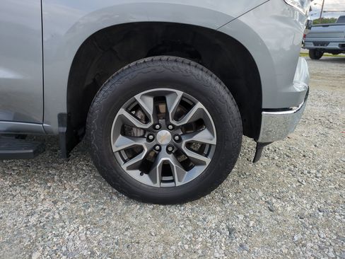 Certified 2023 Chevrolet Silverado 1500 LT AWD/4WD image 12