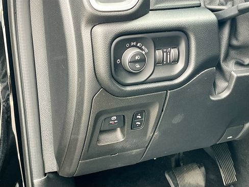 Used 2019 RAM 1500 Big Horn image 10