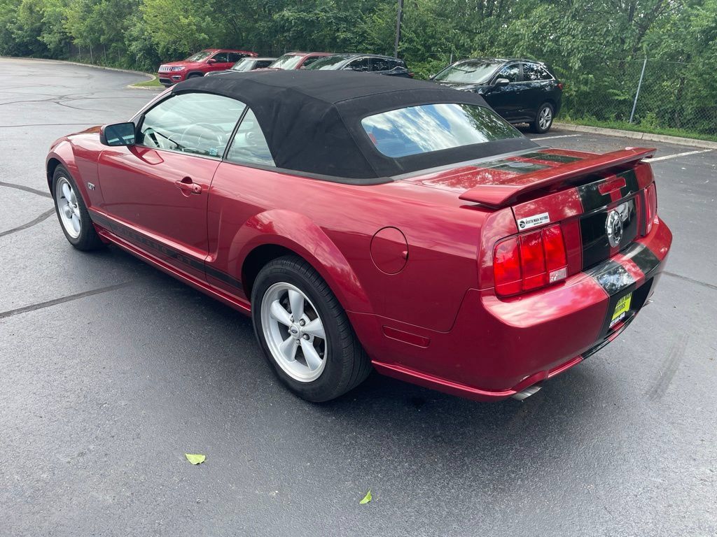 Used 2007 Ford Mustang GT RWD image 5