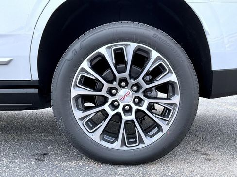 New 2026 GMC Yukon Denali image 25