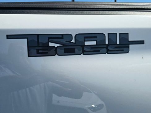 Used 2025 Chevrolet Silverado 2500 LT w/ Trail Boss Package AWD/4WD image 13