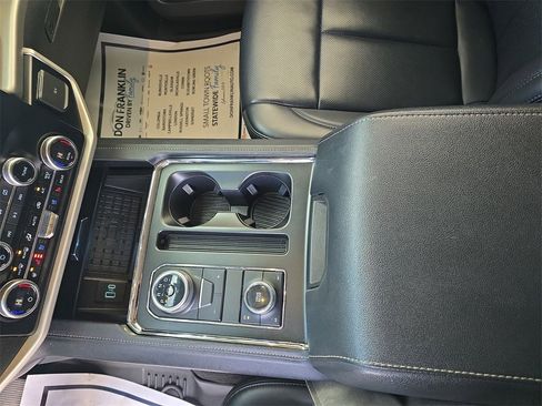 Used 2024 Ford Expedition XLT image 26