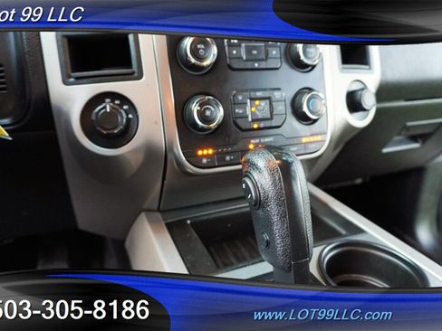 Used 2017 Ford Expedition XLT AWD/4WD image 24