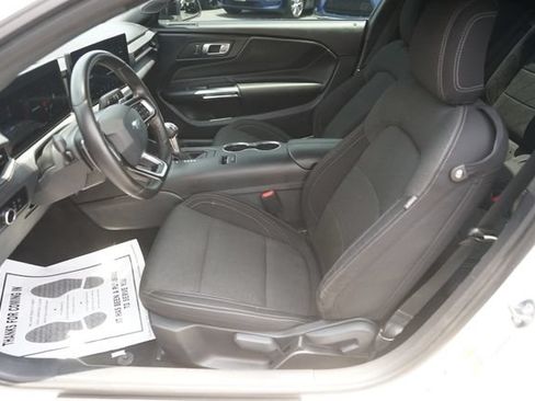 Used 2024 Ford Mustang GT RWD image 9