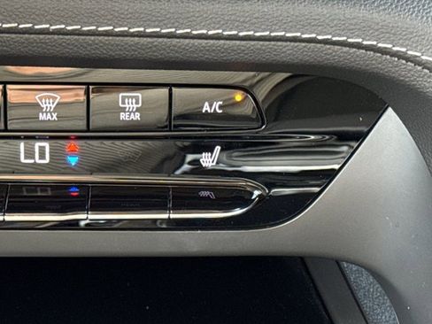 Used 2022 Buick Envision Preferred image 19