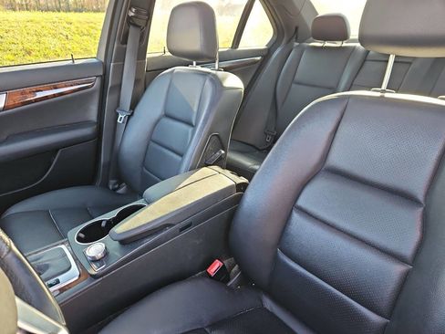 Used 2012 Mercedes-Benz C 250 C 250 Sport 4dr Sedan image 11