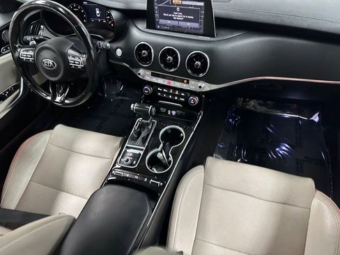Used 2018 Kia Stinger Premium AWD/4WD image 12