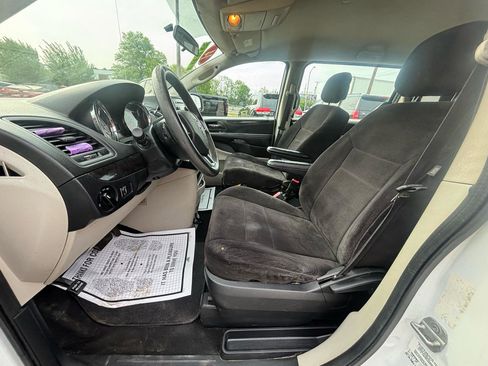Used 2014 Dodge Grand Caravan American Value Package FWD image 17
