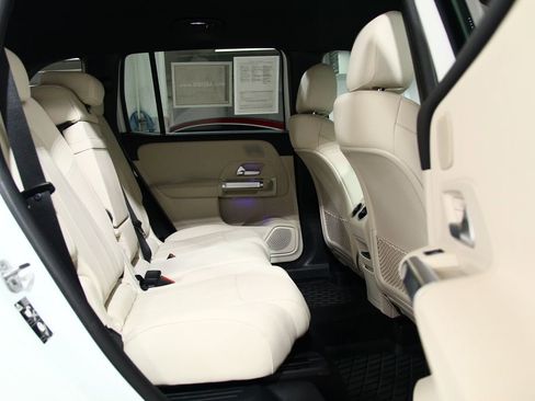 Certified 2025 Mercedes-Benz GLB 250 4MATIC image 26