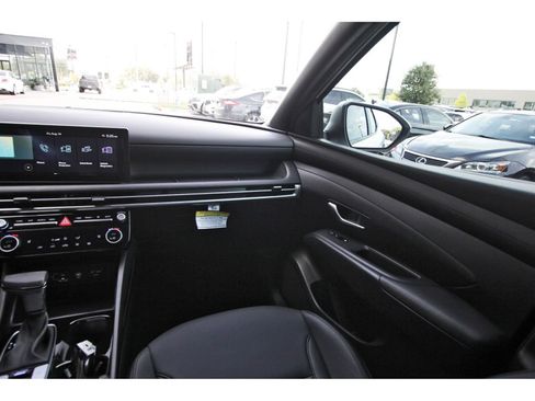 Certified 2026 Hyundai Santa Cruz SEL FWD image 12
