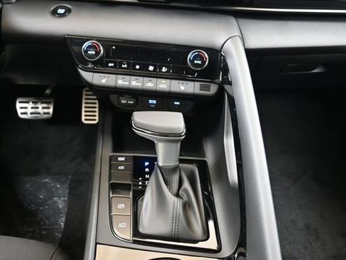 New 2026 Hyundai Elantra SEL Sport image 28