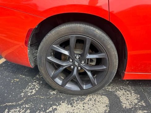 Used 2021 Dodge Charger SXT w/ Blacktop Package RWD image 9