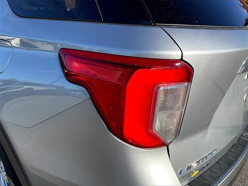 Used 2023 Ford Explorer Limited w/ Equipment Group 301A image 32