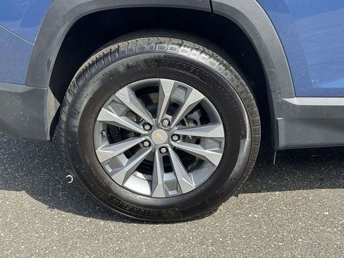 Used 2026 Chevrolet Equinox LT AWD/4WD image 9