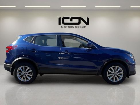 Used 2022 Nissan Rogue Sport S image 5