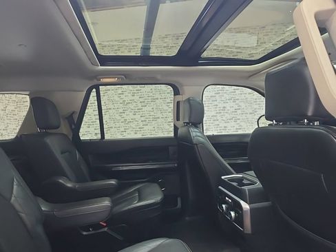 Used 2020 Ford Expedition Platinum AWD/4WD image 12