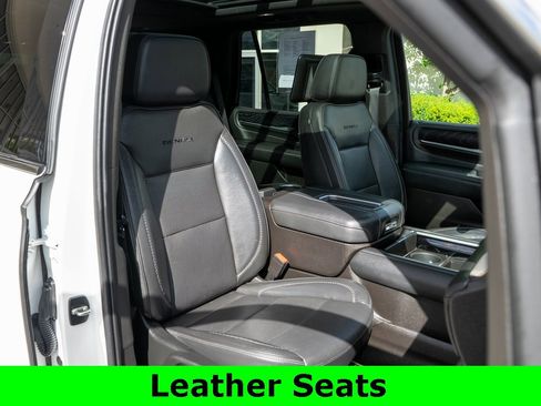 Used 2021 GMC Yukon Denali image 9