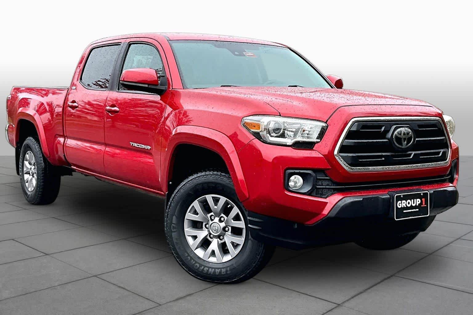 Used 2018 Toyota Tacoma SR5 AWD/4WD image 3