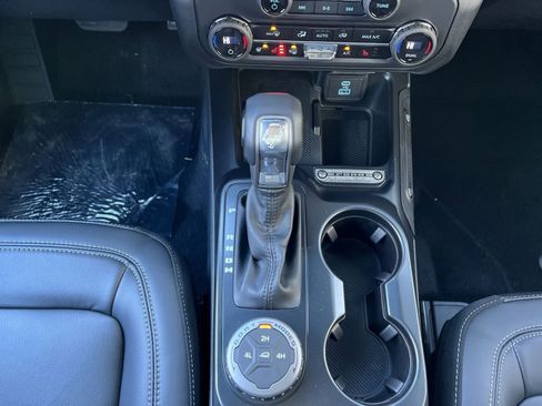 New 2025 Ford Bronco Outer Banks image 22