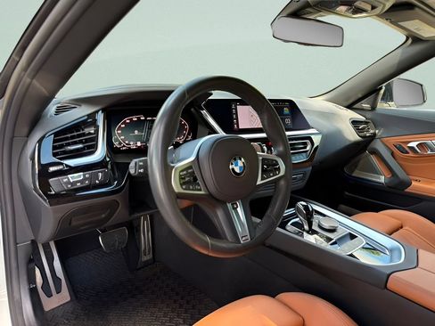 Used 2024 BMW Z4 M40i w/ Premium Package RWD image 9