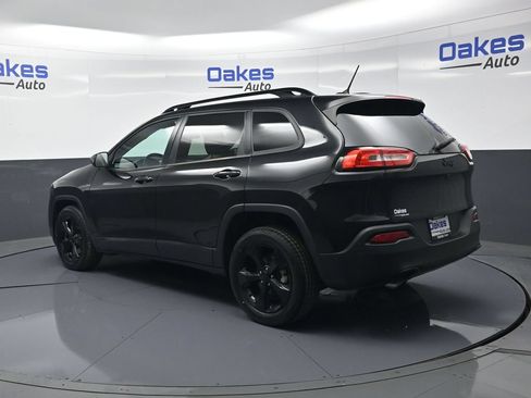 Used 2015 Jeep Cherokee Latitude w/ Comfort/Convenience Group FWD image 5