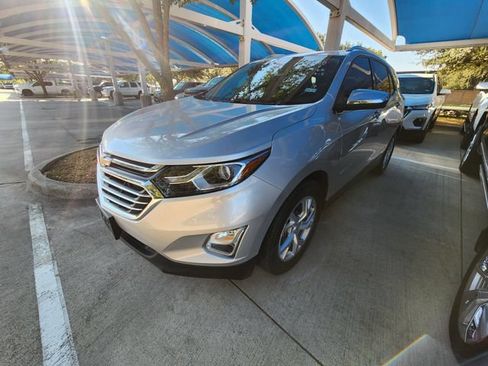 Used 2021 Chevrolet Equinox Premier FWD image 3
