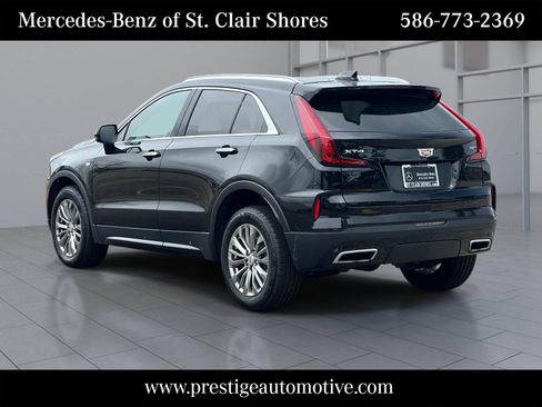 Used 2024 Cadillac XT4 Premium Luxury w/ Cold Weather Package FWD image 3