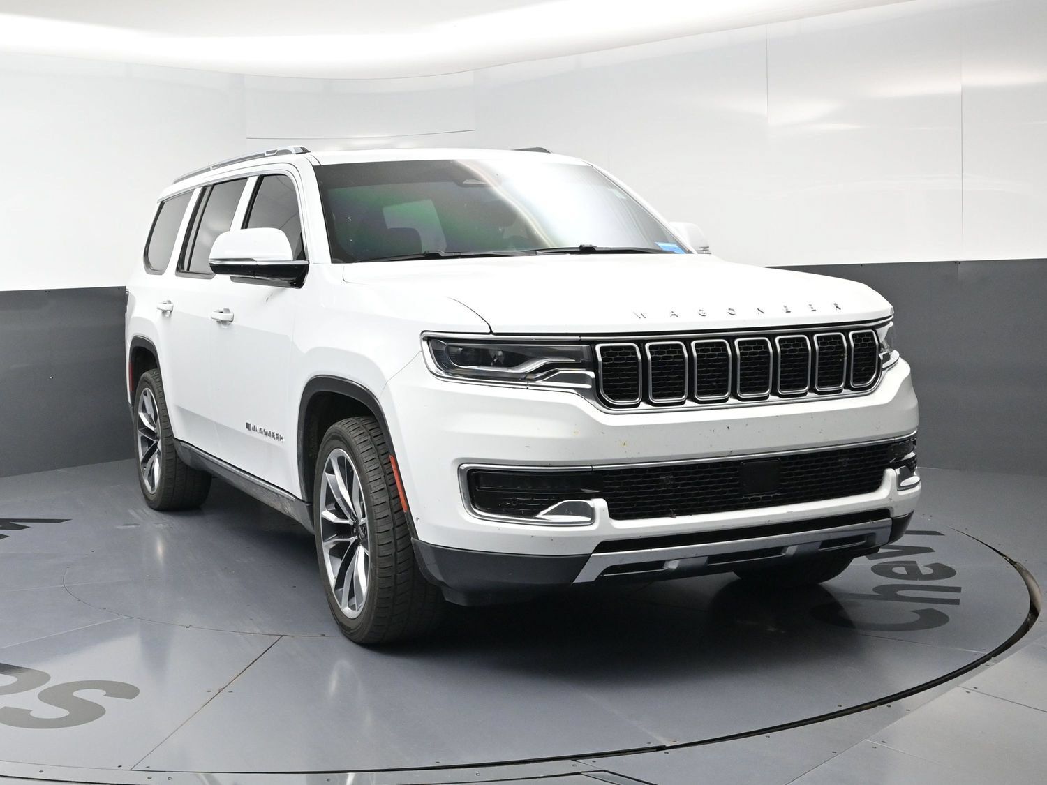 Used 2022 Jeep Wagoneer Series III w/ Premium Group I AWD/4WD image 3
