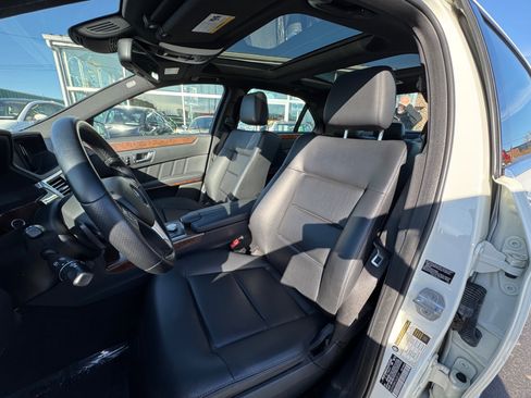 Used 2012 Mercedes-Benz E 350 4MATIC Sedan image 2